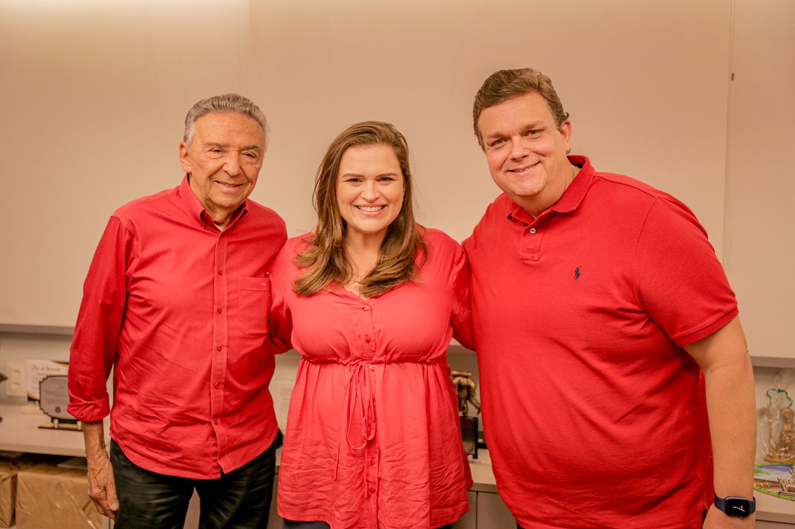 Wolney cumpre extensa agenda com Marília em Caruaru