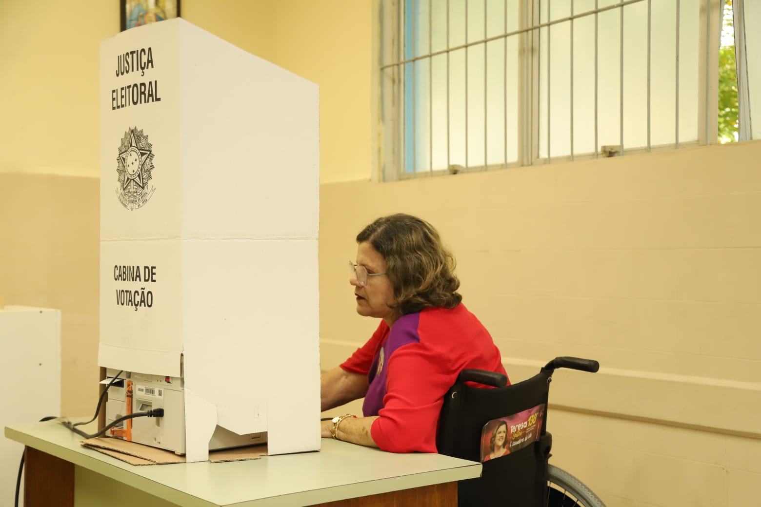 Teresa é a primeira mulher a representar PE no Senado 