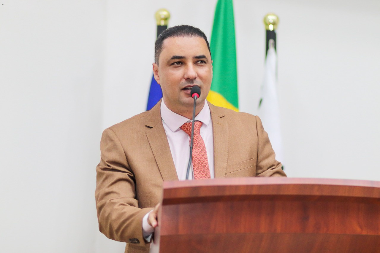 Luizinho Roldão é eleito presidente da Câmara de Garanhuns 