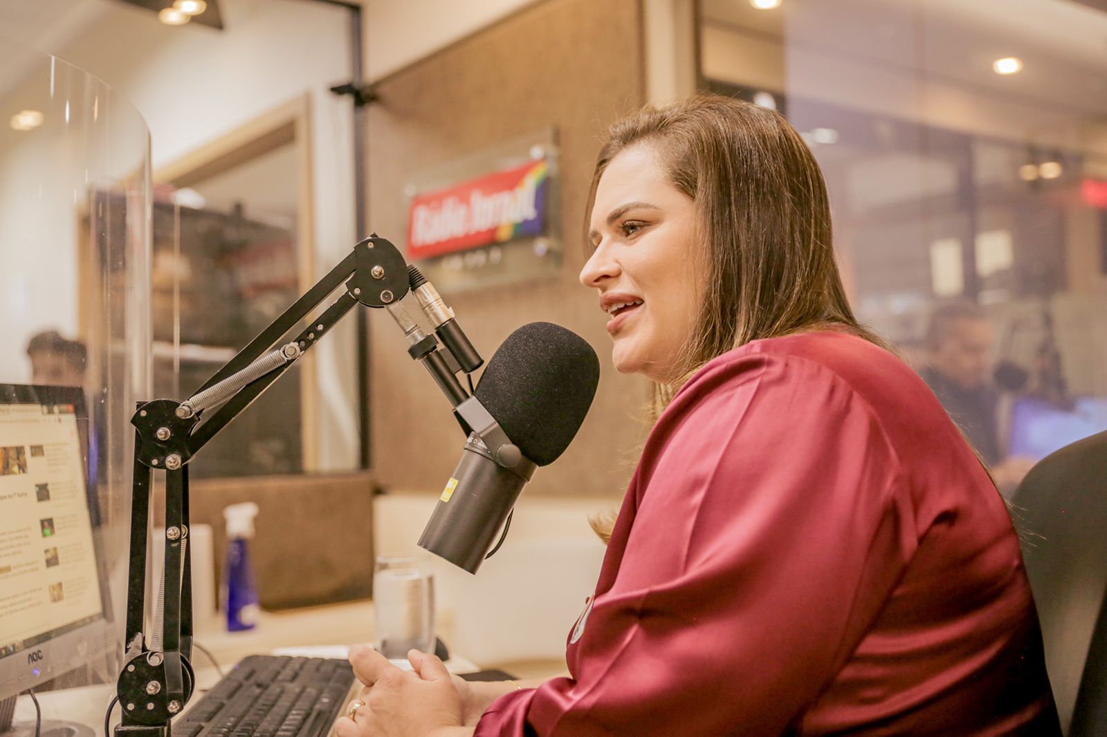 Marília perde tempo no rádio por divulgar fake news 
