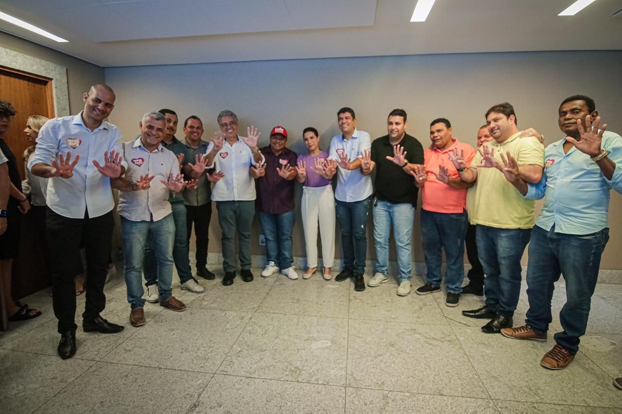 Prefeito de Itamaracá e mais oito vereadores estão com Raquel 