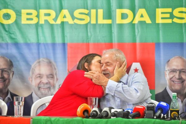 Lula sobre Raquel: “todas as pessoas ligadas ao Bolsonaro foram apoiar ela”