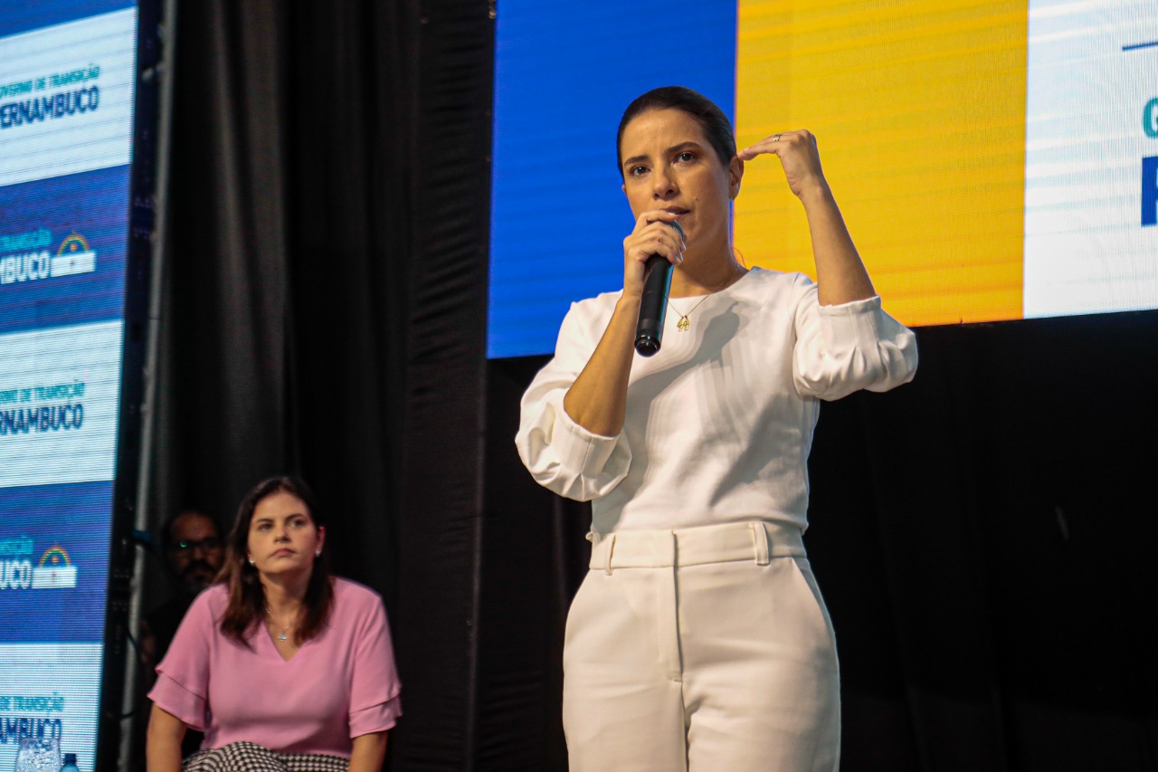 Relação entre Raquel e Priscila causa incômodo nos bastidores&nbsp;