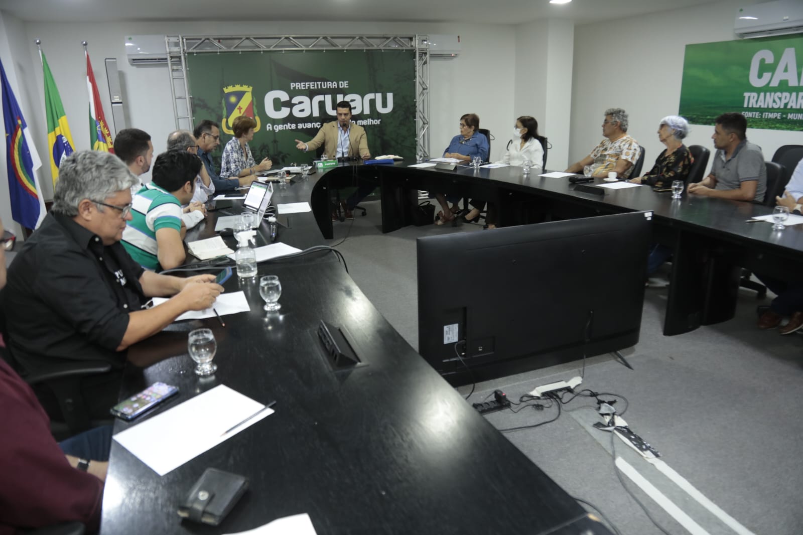 Rodrigo Pinheiro garante reabertura de biblioteca em 2023