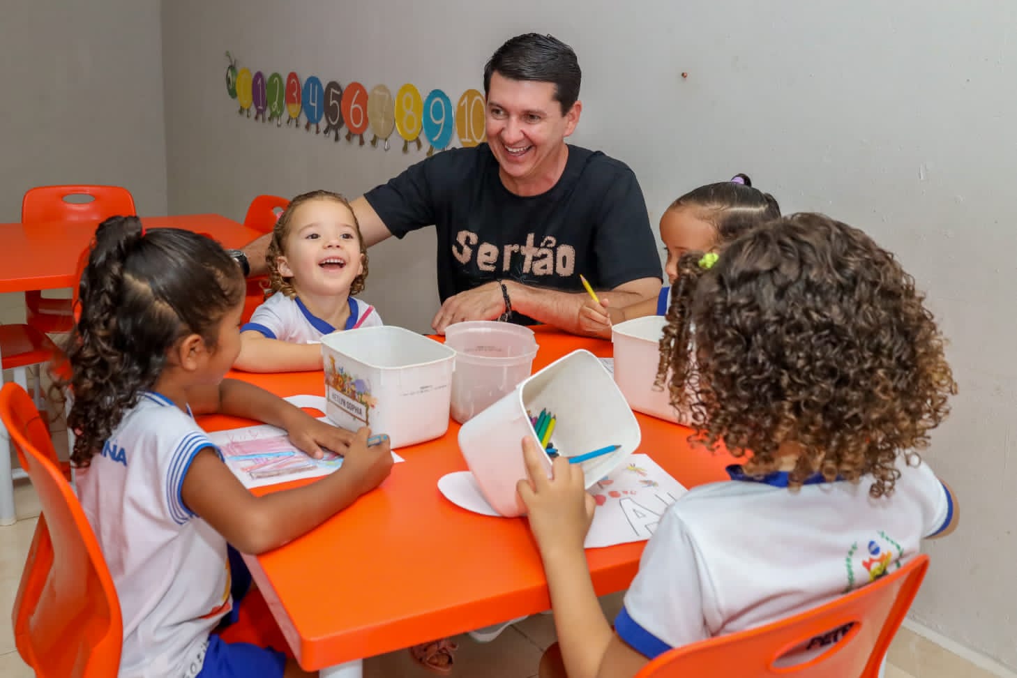 Creches de Petrolina recebem novos equipamentos 