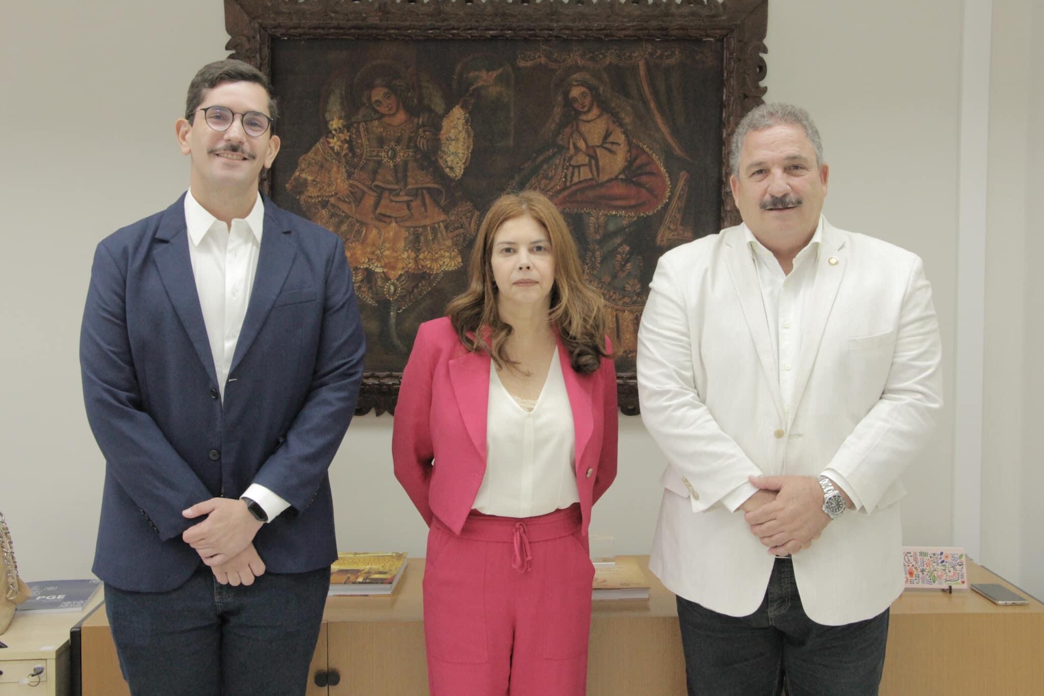 Eriberto Medeiros visita nova PGE-PE, Bianca Teixeira
