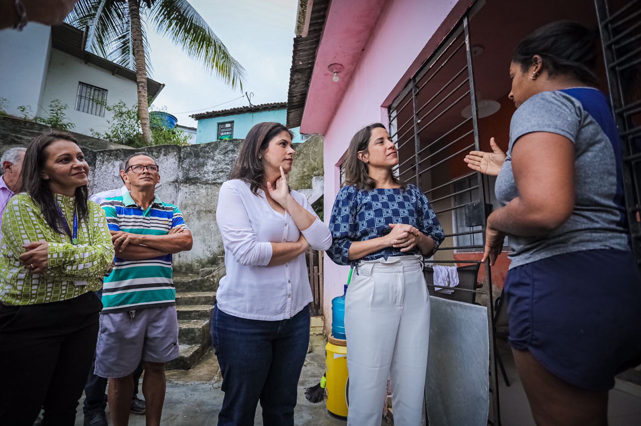 Raquel anuncia regularização no abastecimento de água em mais uma comunidade do Recife