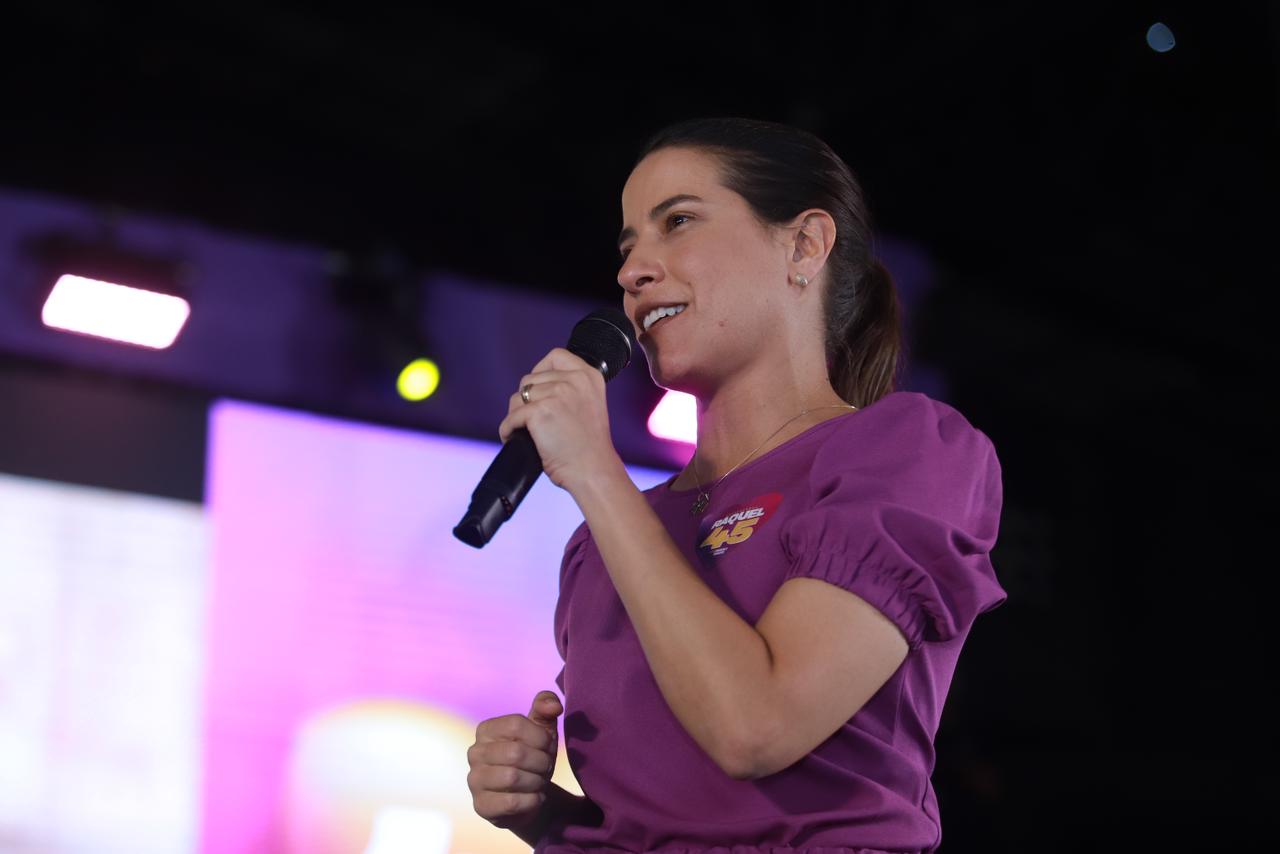 Raquel Lyra devolve dois secretários de João Campos