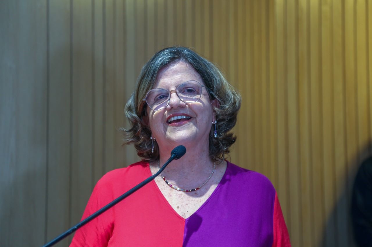 Teresa Leitão celebra mudança na reitoria da Univasf