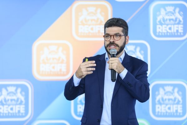 João Campos emplaca nome no Governo Federal
