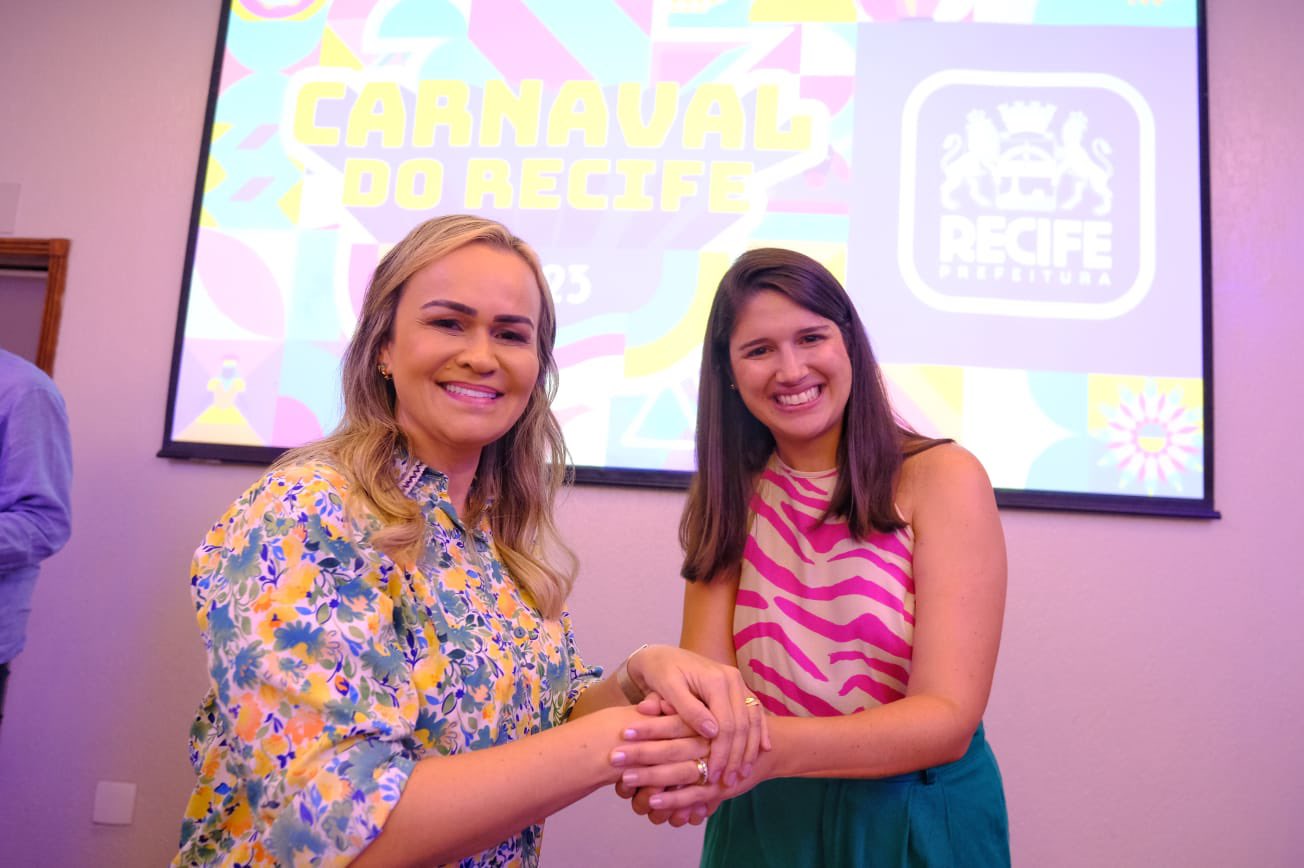 Ministra do Turismo cumpre agenda no Recife