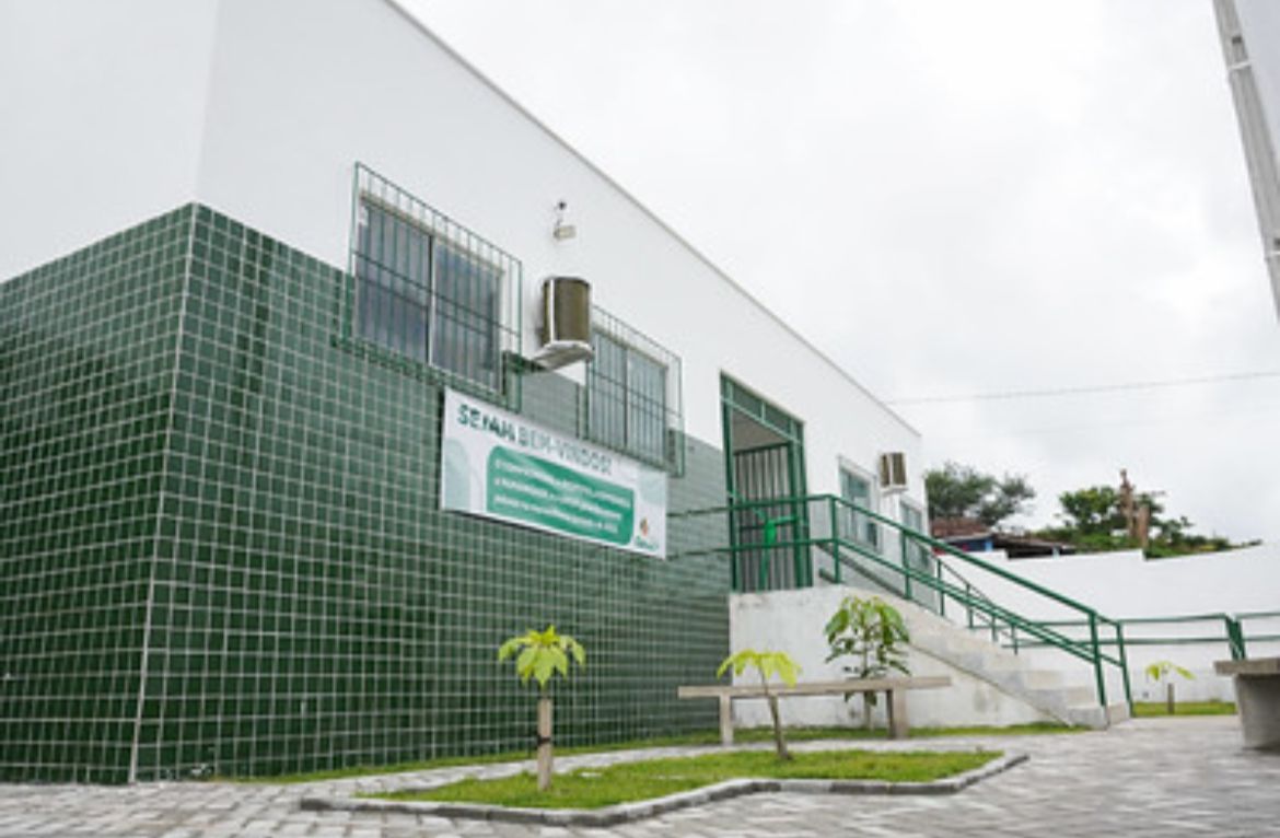 Caruaru inicia volta às aulas com entrega da maior creche do interior