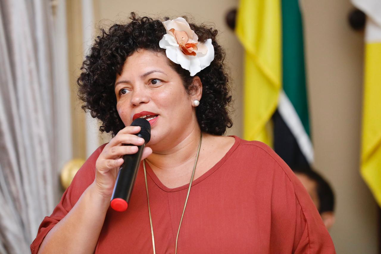 Dani Portela destaca educação, habitação e memória em reunião com Raquel 