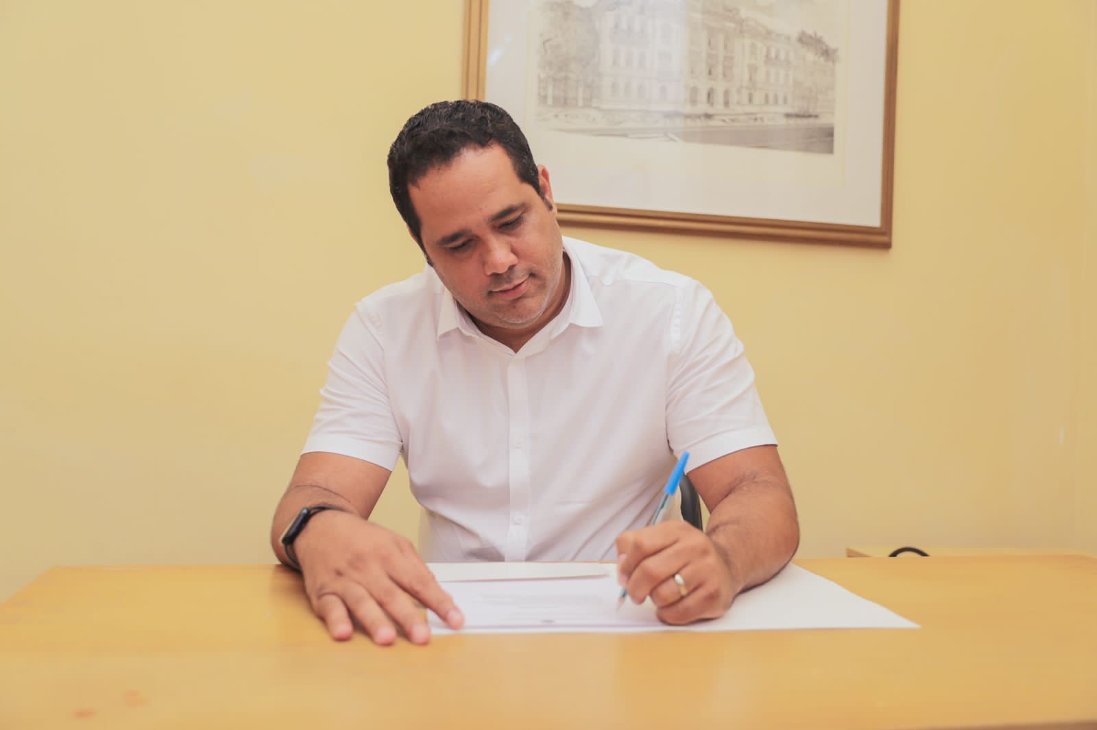 Jeferson Timóteo quer mais fiscalização contra pomadas de cabelo que causam cegueira