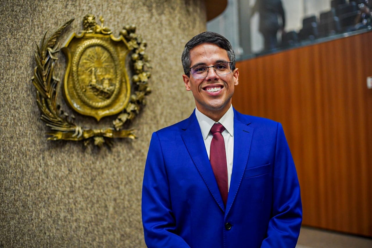 Jarbas Filho é empossado para o seu primeiro mandato