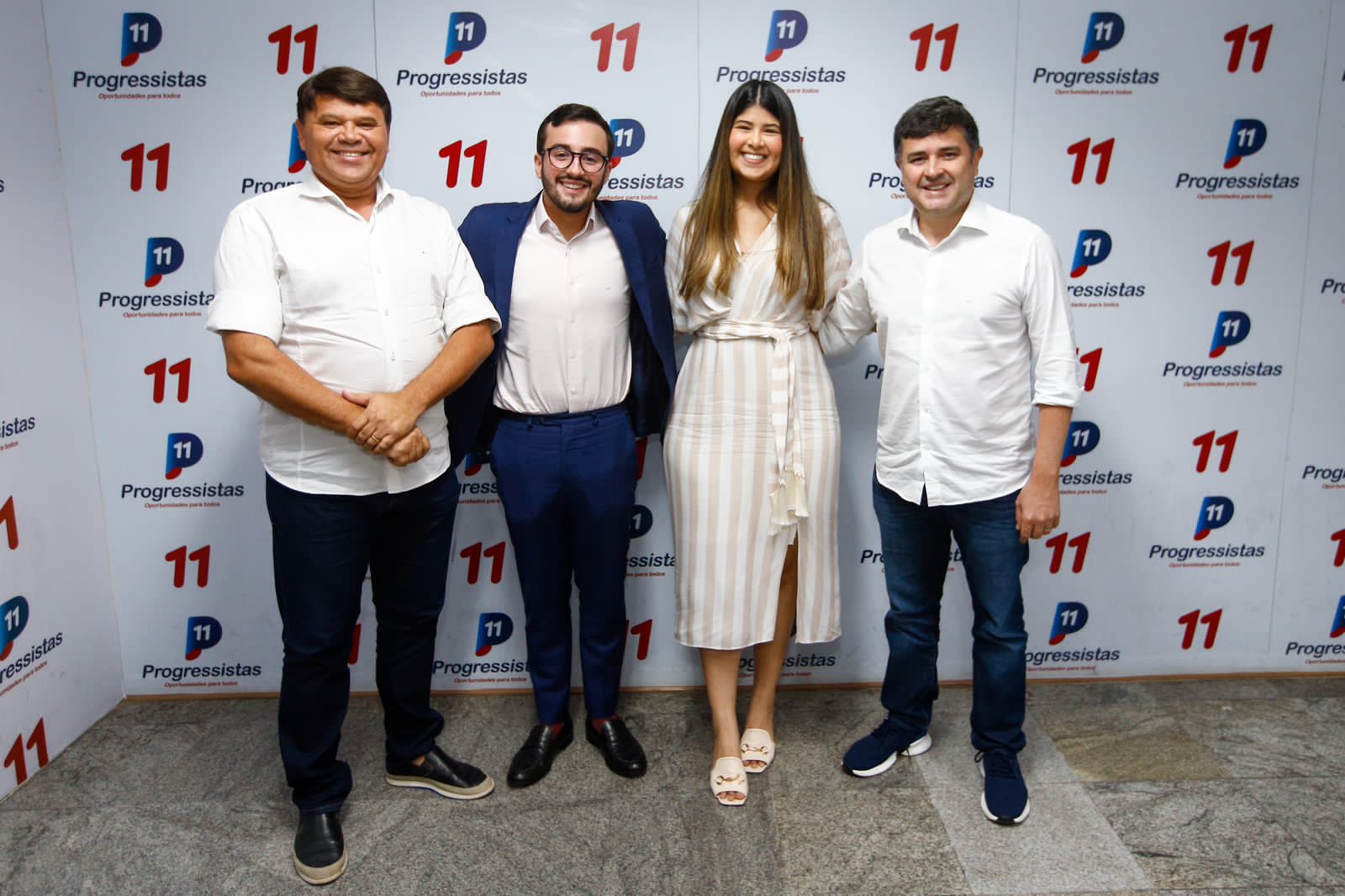 Eduardo e Lula da Fonte conquistam apoio da prefeita de Camutanga