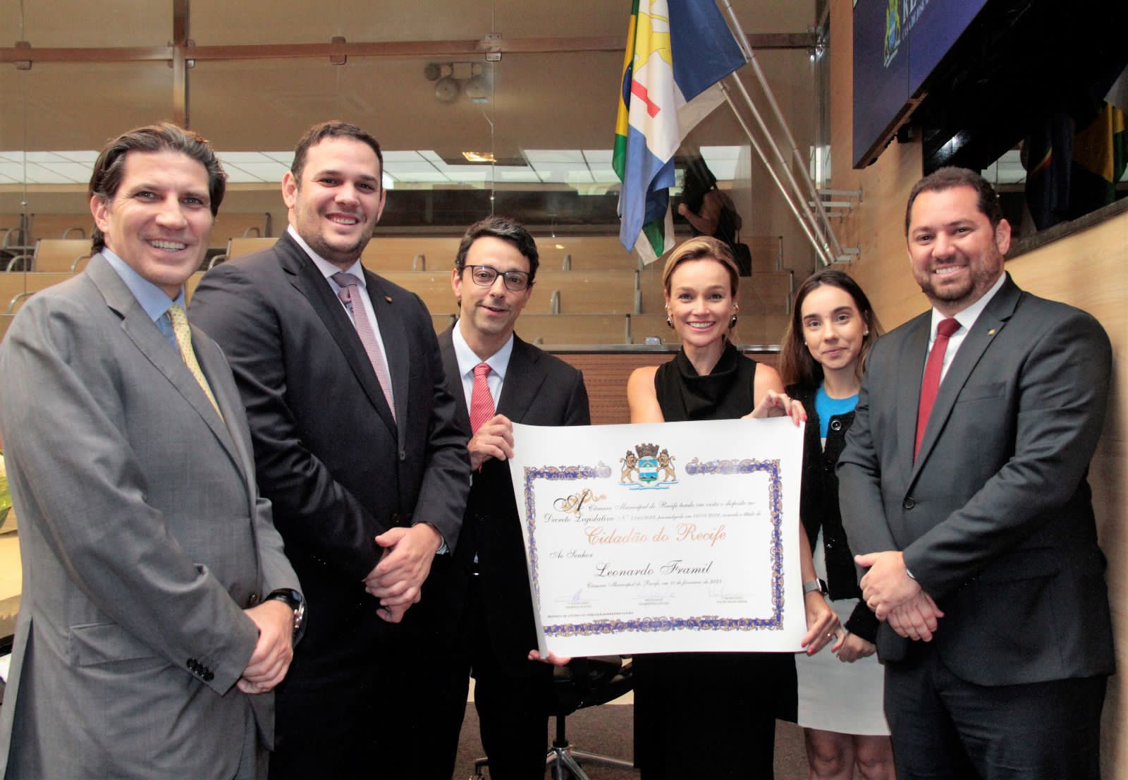 Câmara do Recife concede Título de Cidadão a Leonardo Framil