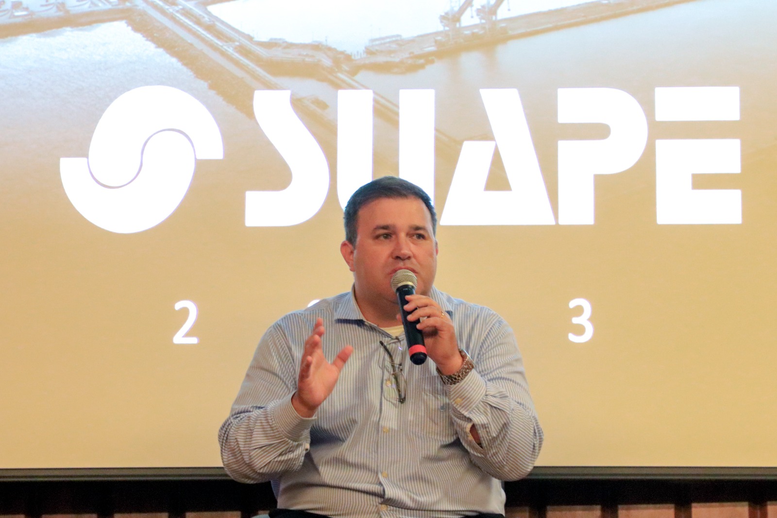 Novo diretor-presidente de Suape é recebido por colaboradores 