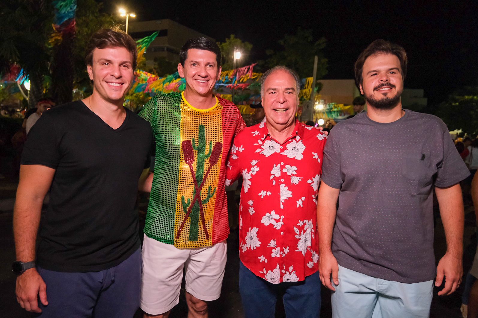 Miguel curte Carnaval de Petrolina e exalta demais municípios