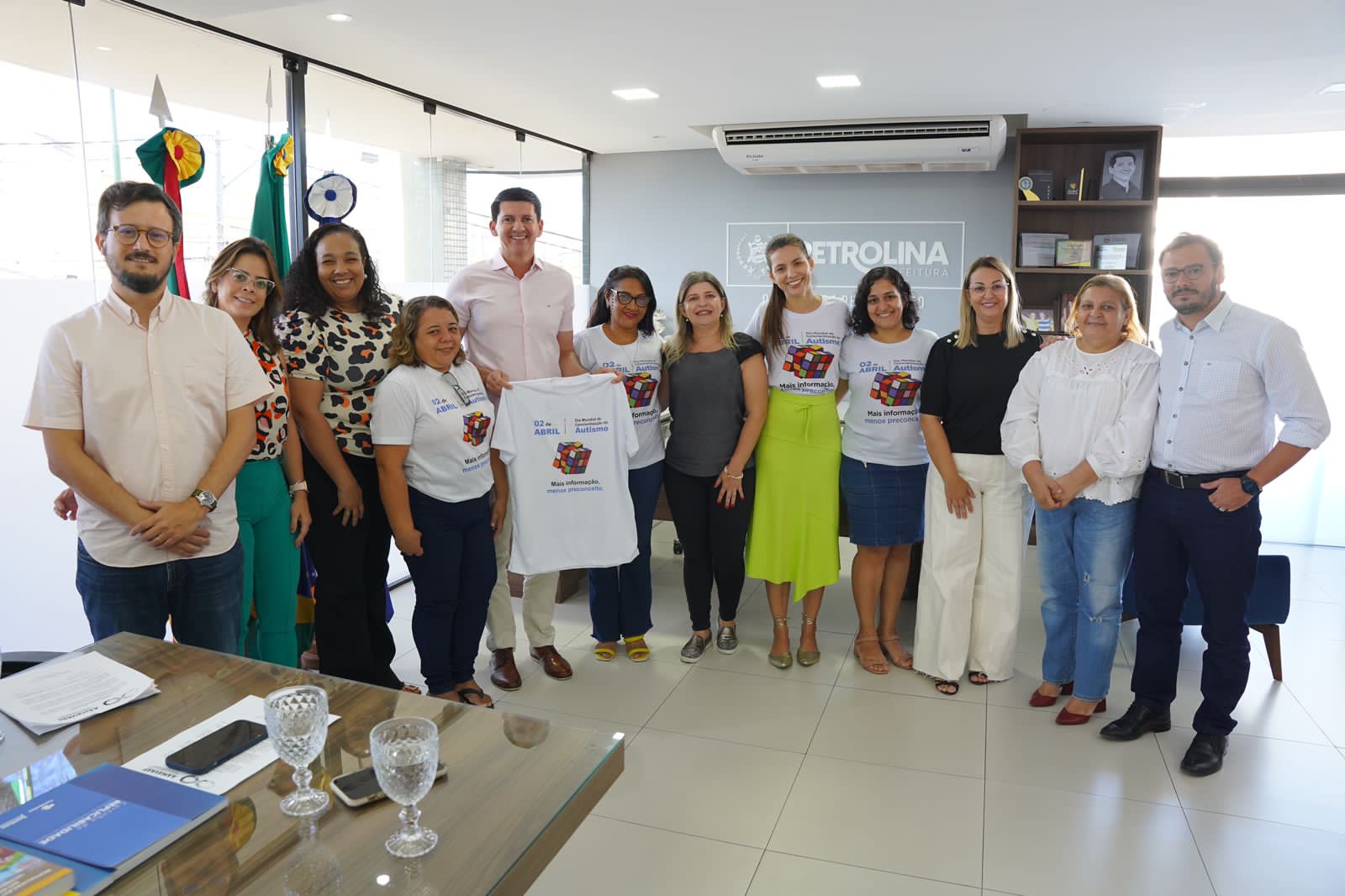 Simão firma conjunto de compromissos com mães de crianças com TEA