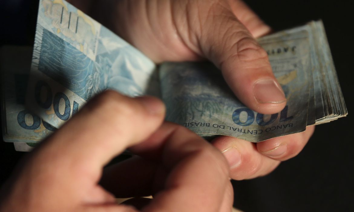 Saque do “dinheiro esquecido” começa hoje; veja passo a passo