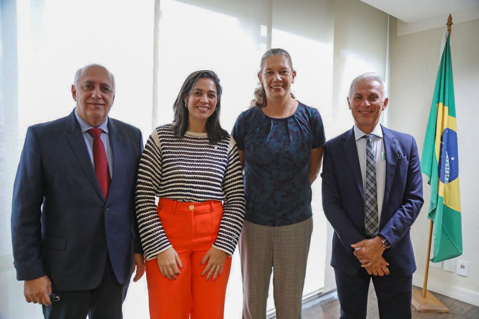 Paulo Roberto se reúne com ministros e parlamentares em Brasília