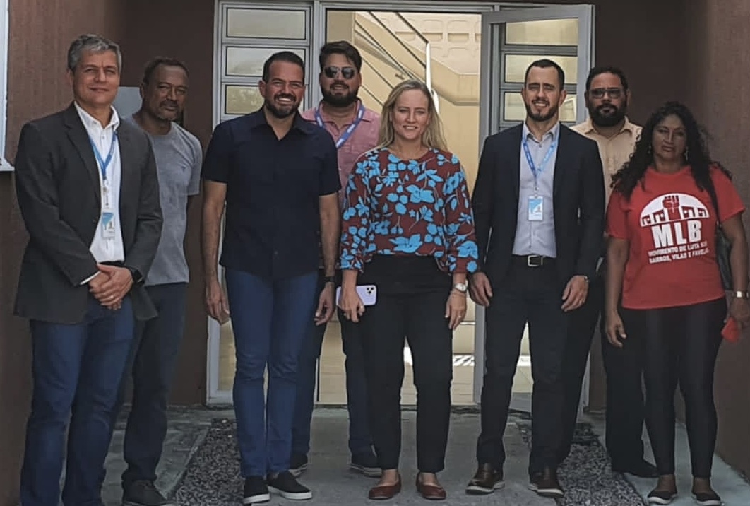 Felipe Cury representa Sehab em visita a habitacional 