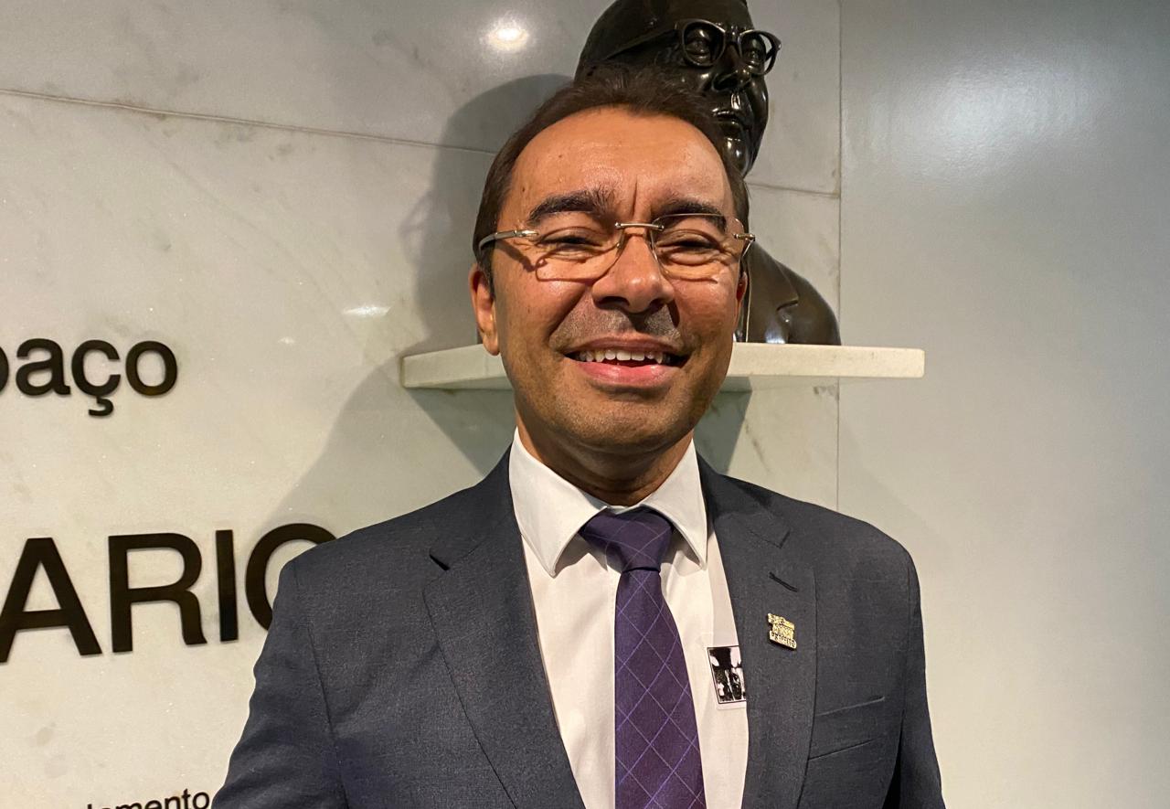 Em Brasília, Edilson festeja novos investimentos para Toritama