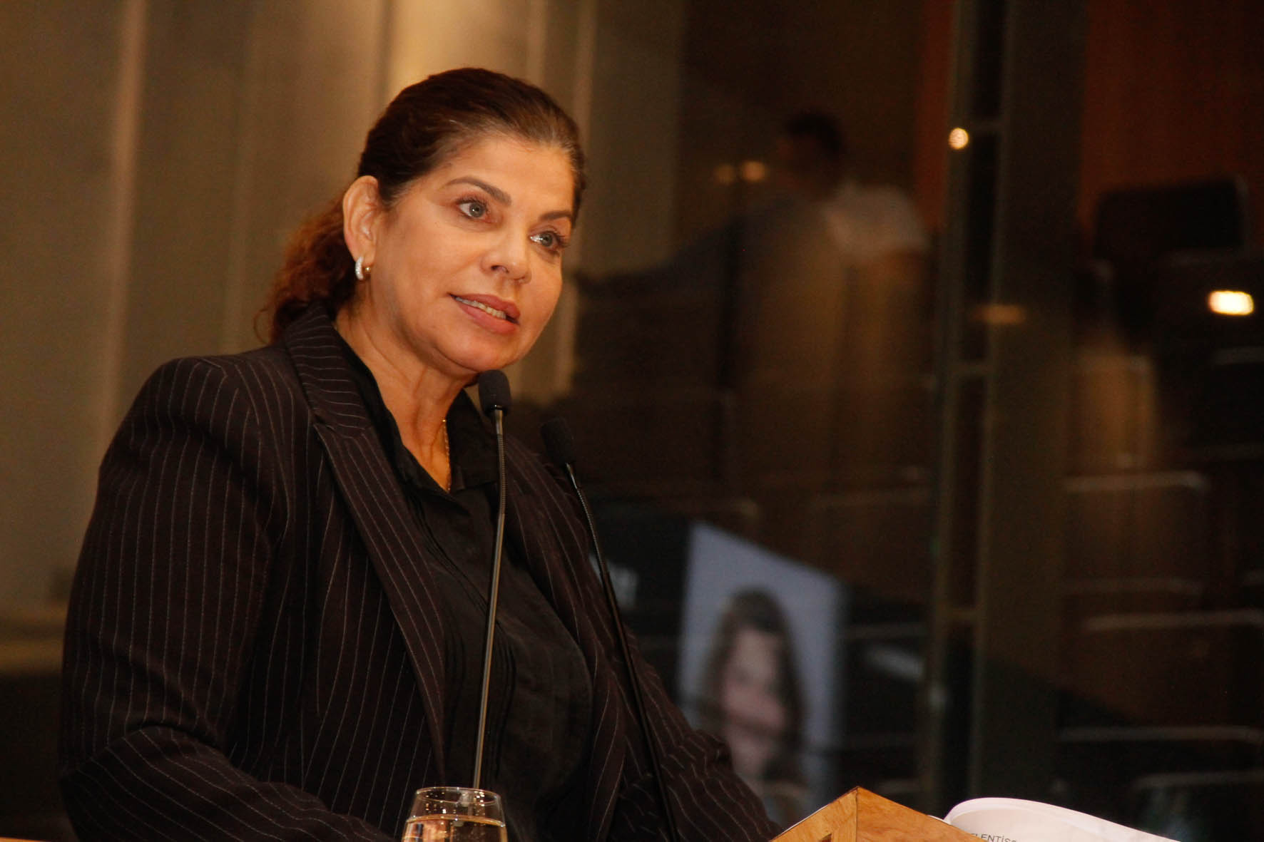 Deputada apresenta proposta de combate ao racismo religioso