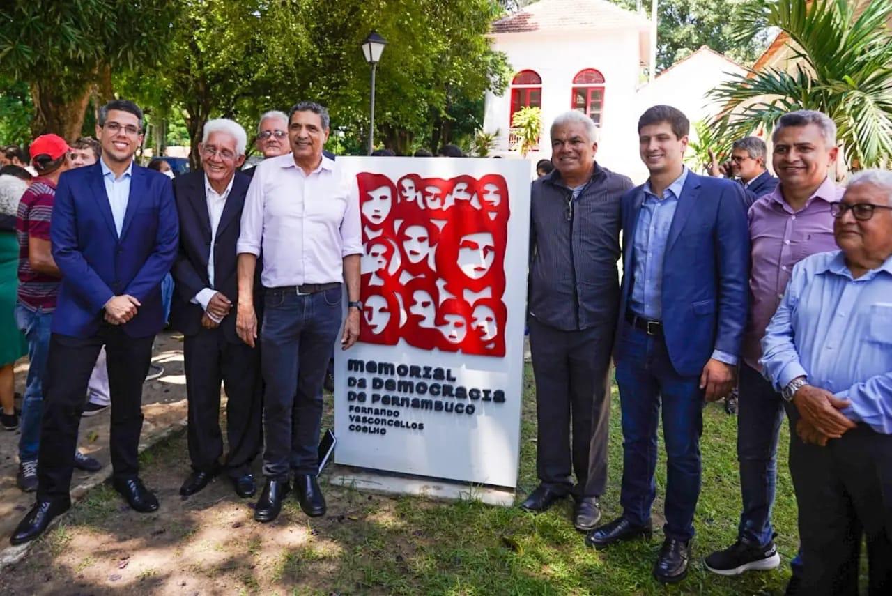 Jarbas Filho prestigia evento dos 40 anos das Diretas Já