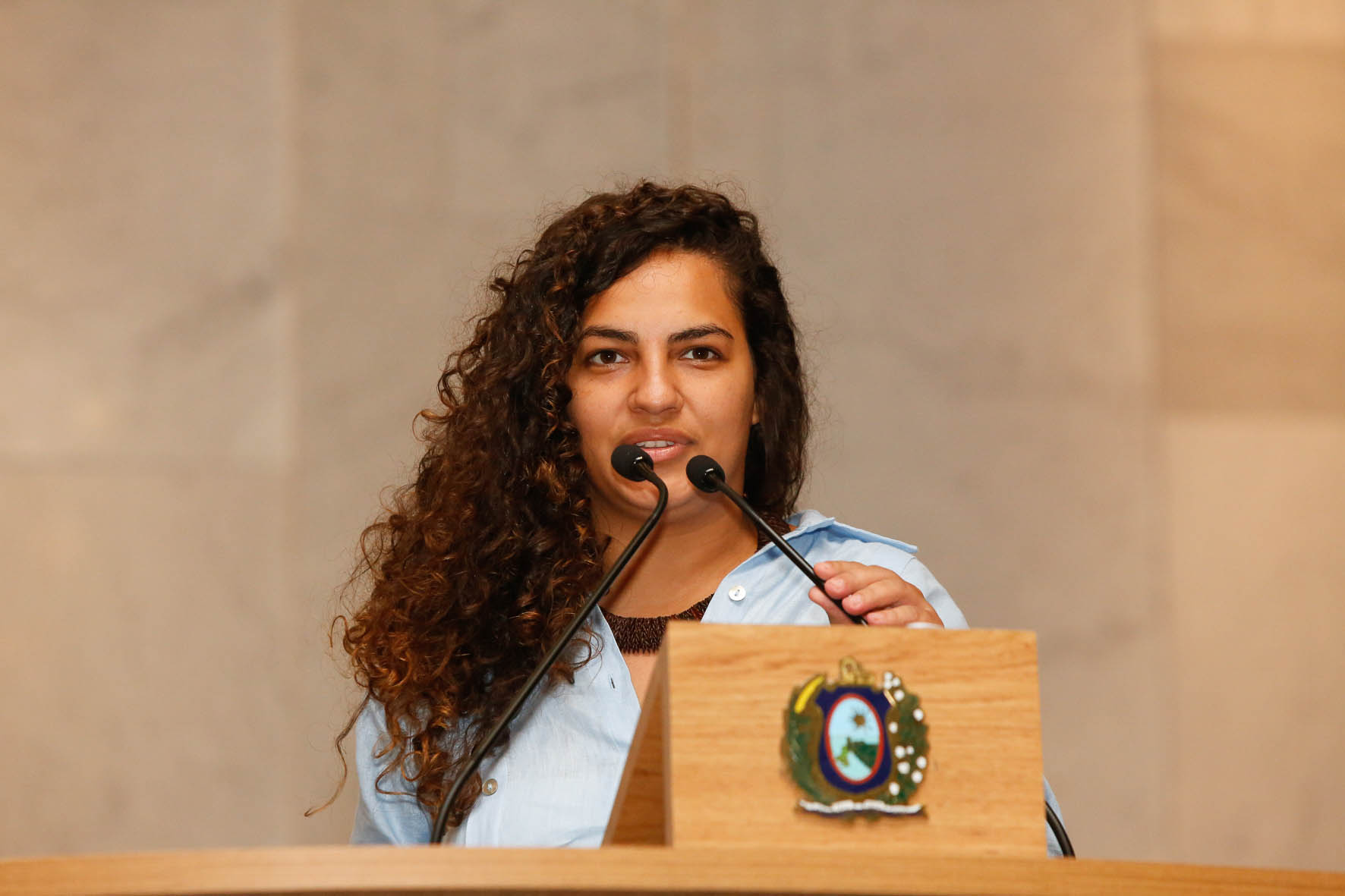 Rosa Amorim usa tribuna da Alepe para comentar estragos após chuva no Agreste