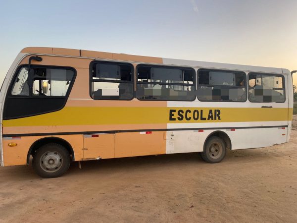 PRF apreende mais um veículo de transporte escolar em Garanhuns