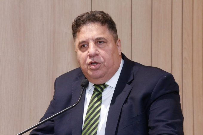 Cleiton Collins quer proibir festas open bar em Pernambuco