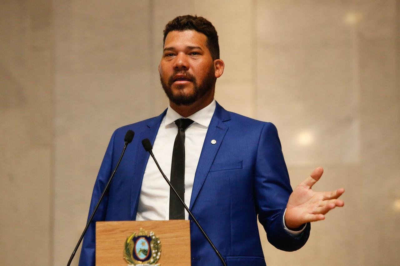 Deputado anuncia data e local da audiência pública do Polo de Confecções