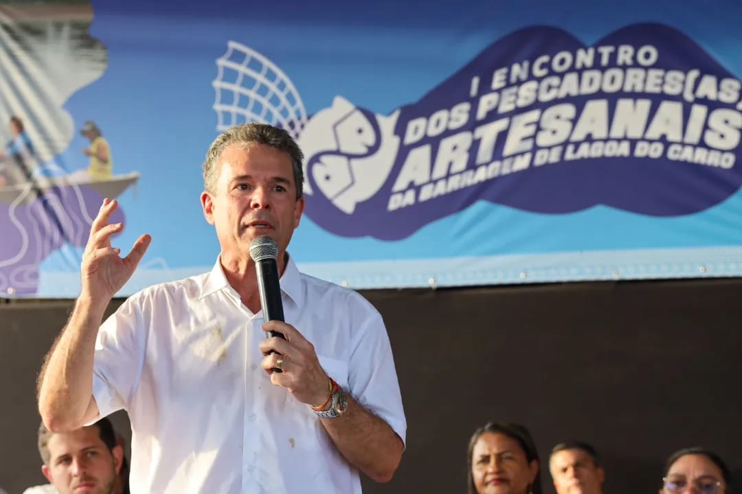 André de Paula prestigia encontro de pescadores artesanais em Lagoa do Carro