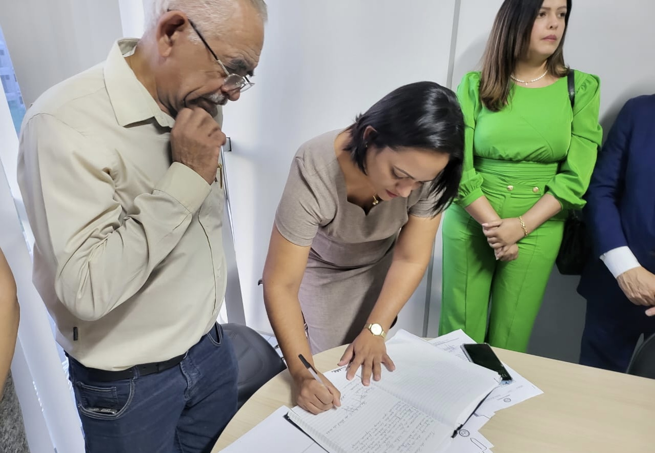 Yves Ribeiro promove reforma administrativa em Paulista 