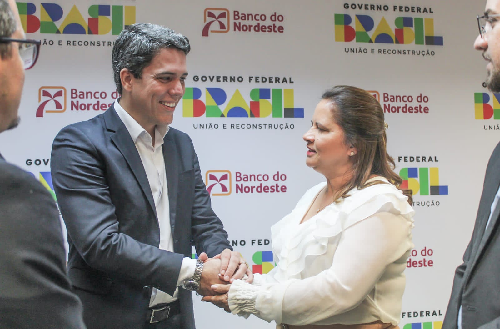 Prefeita do Ipojuca fortalece parceria com BNB para investimentos no município