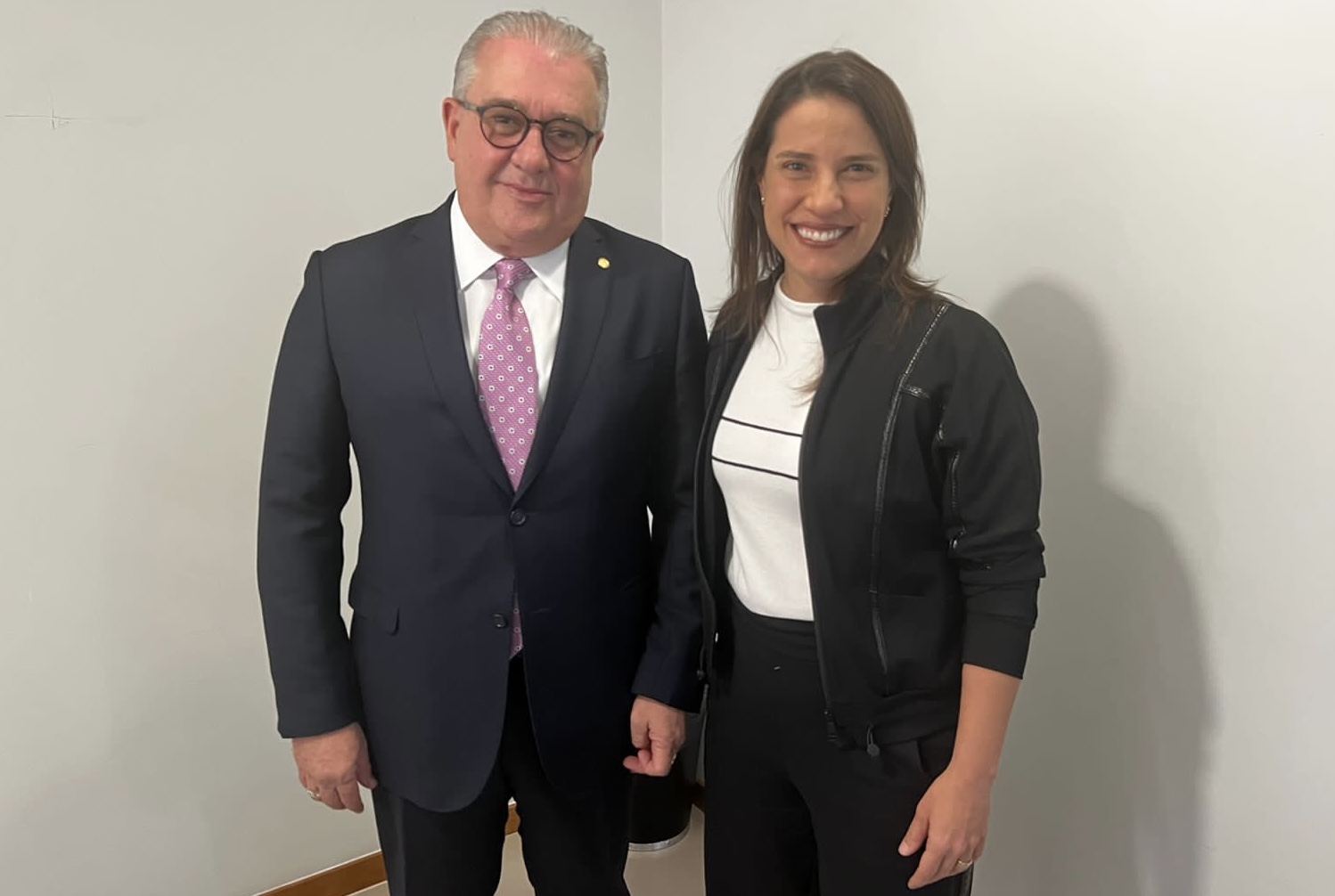 Augusto Coutinho e Raquel Lyra discutem pautas prioritárias para PE 