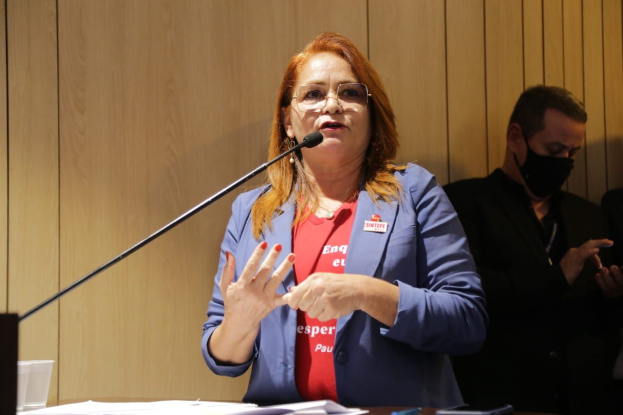 Presidente do Sintepe diz que governadora “jogou a batata quente na mão dos deputados”