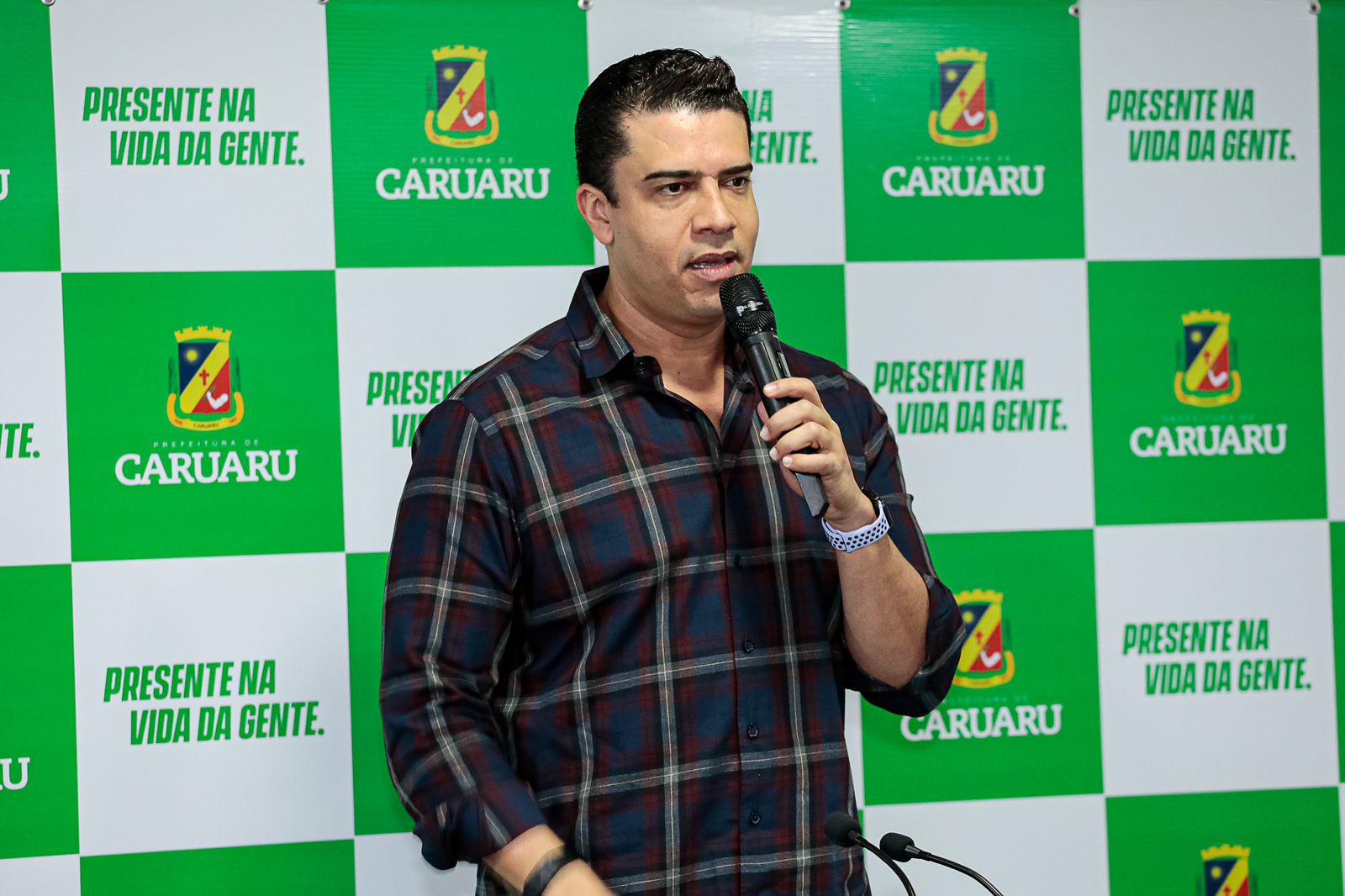 Rodrigo Pinheiro pode abrir palanque para João Campos em 2026