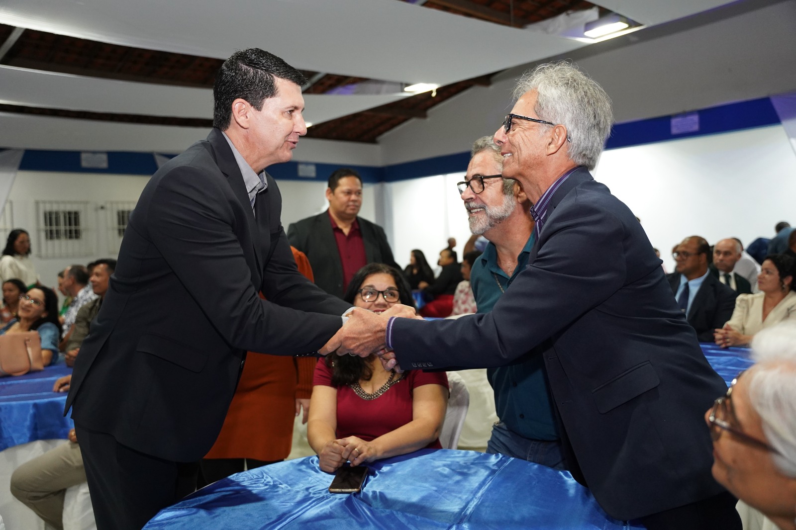 Prefeito de Petrolina confirma cantora Aline Barros no Festival Cristão