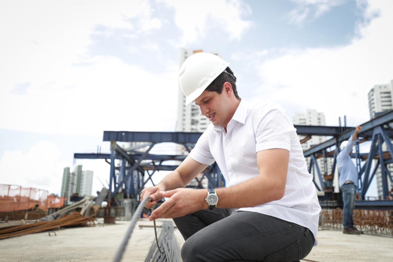 Obras da ponte Engenheiro Jaime Gusmão avançam no Recife