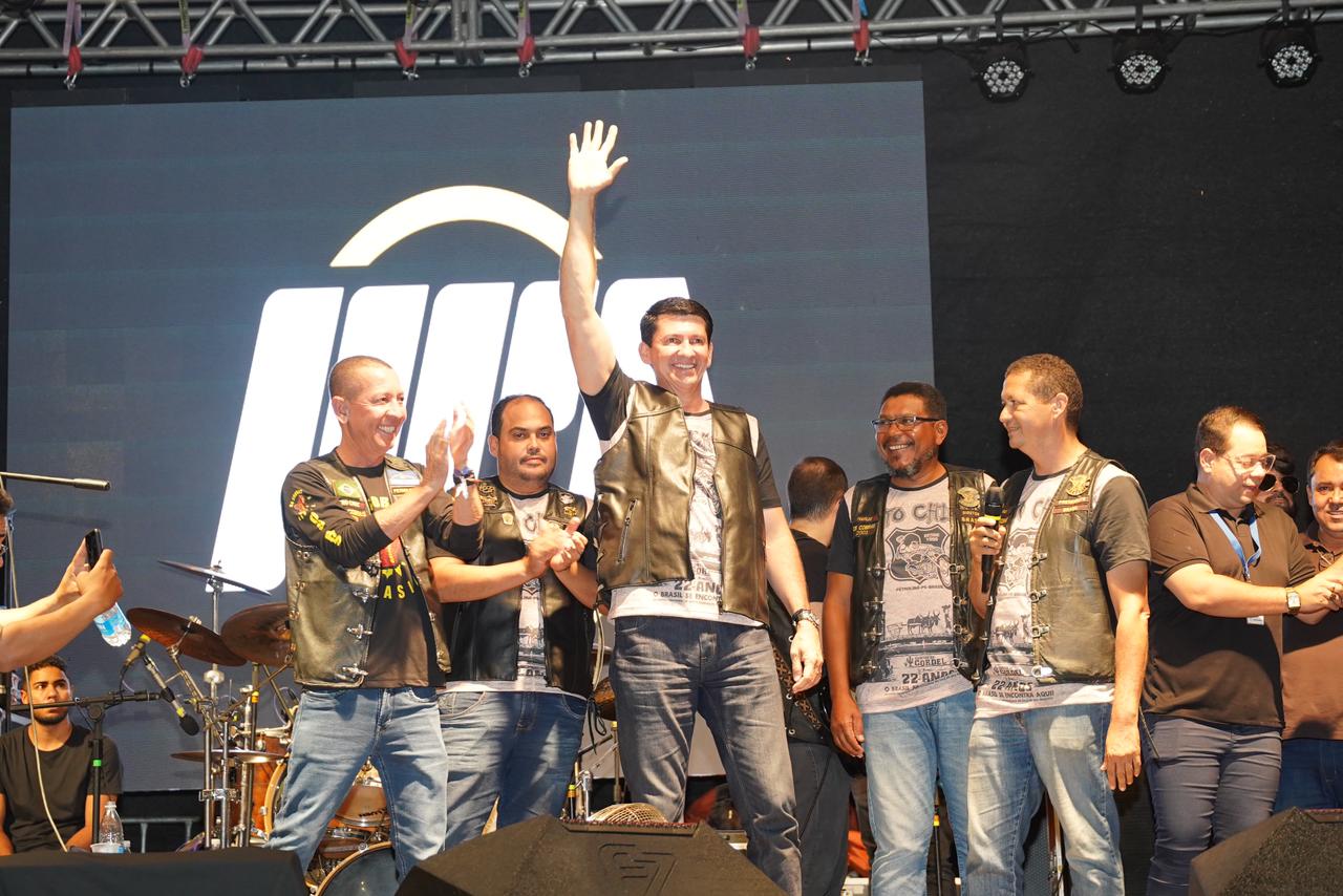 Moto Chico: banda Ira! atrai milhares de amantes do rock em Petrolina