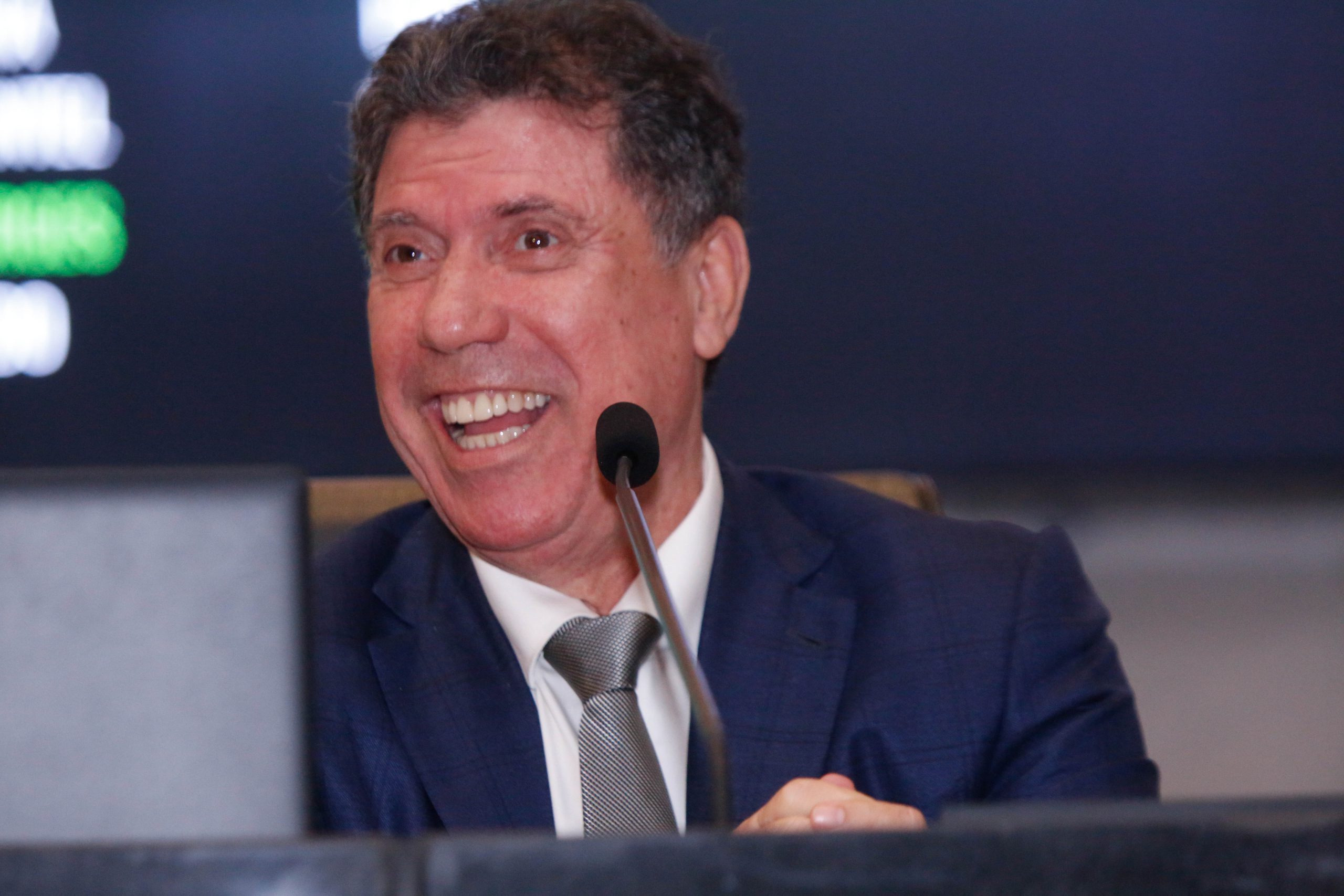 Governo atende pedido de Lula Cabral e inicia operação tapa-buraco na PE-28