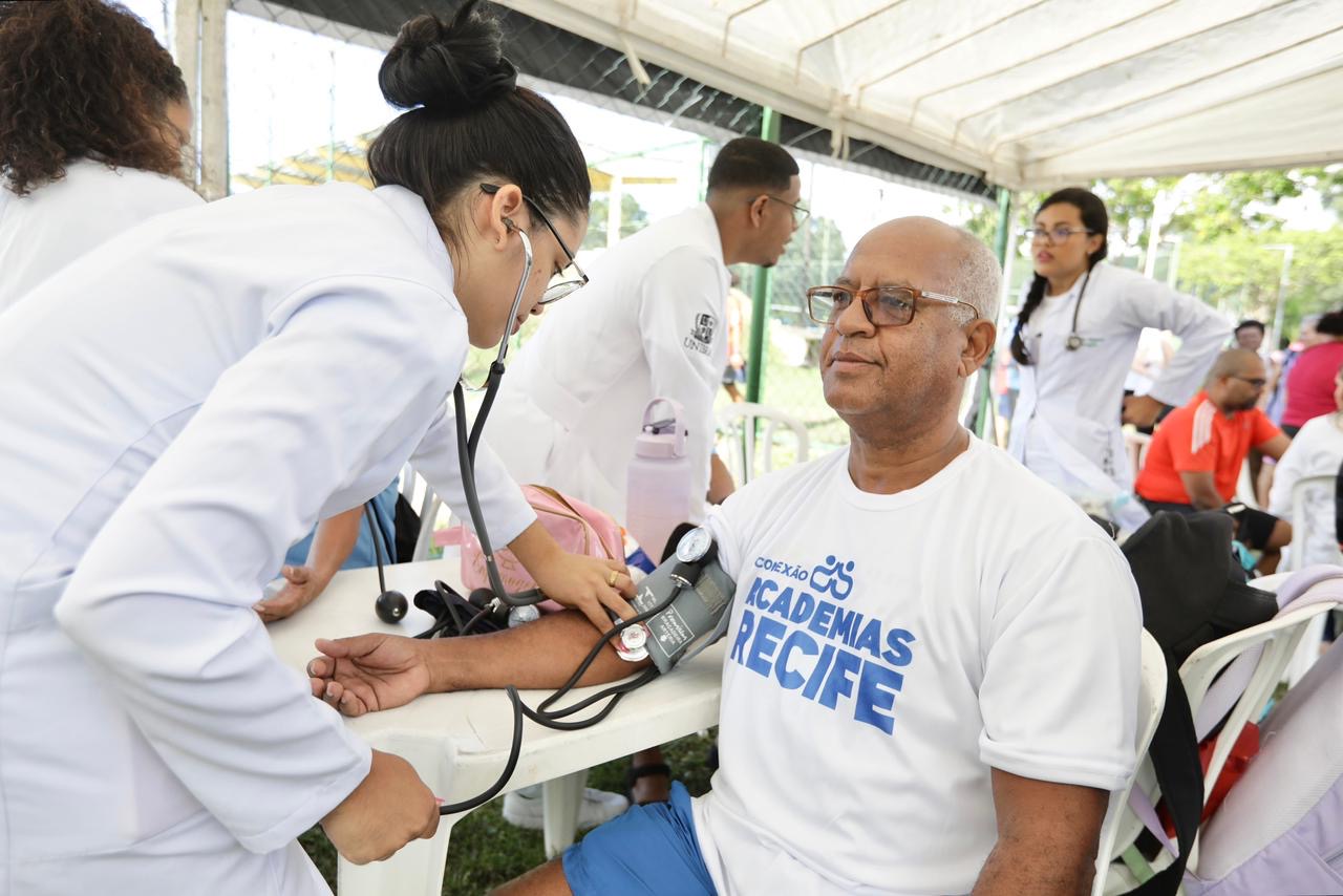 Conexão Academias Recife reúne usuários do programa no Parque Santana 