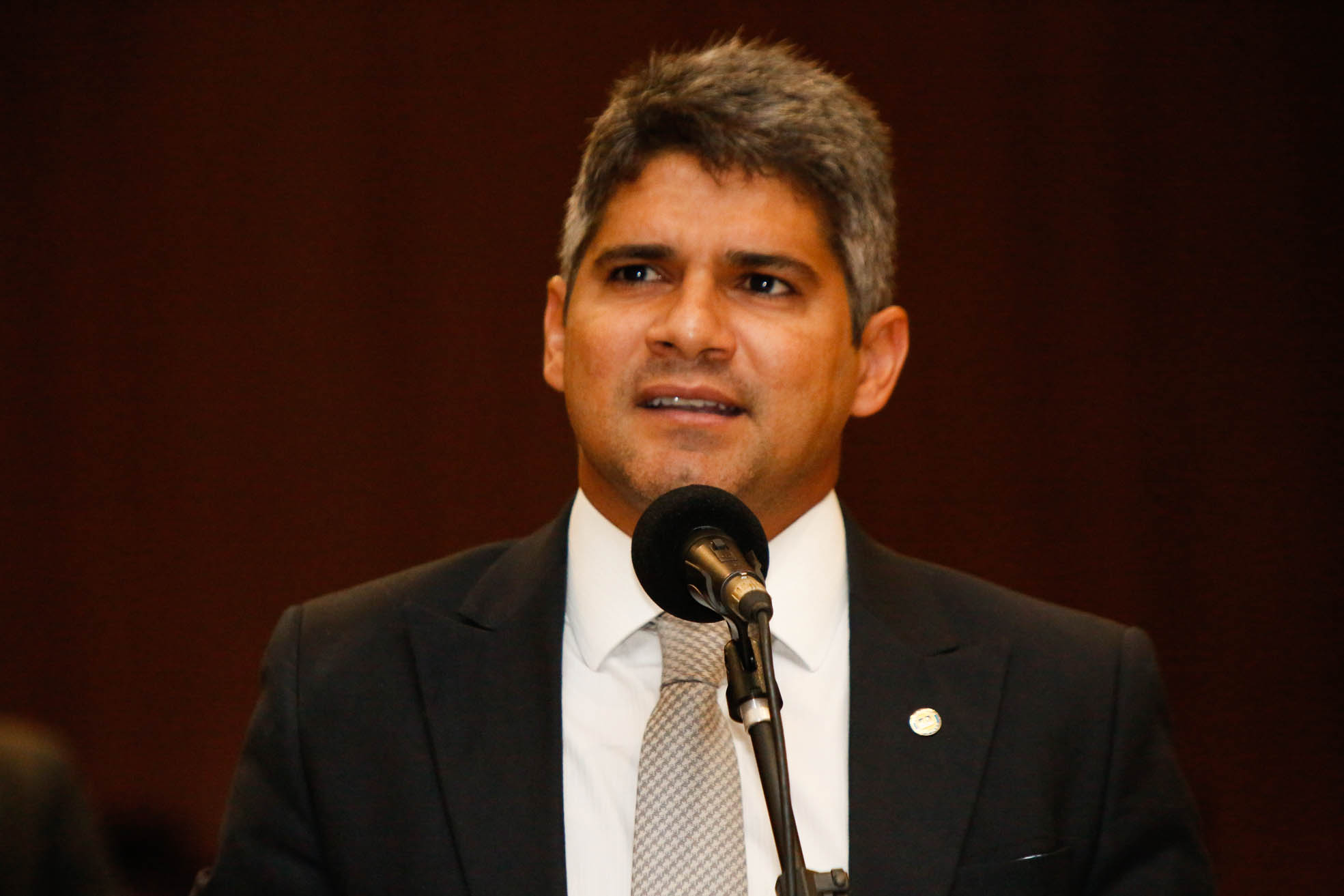 Renato Antunes defende o Juntos pela Segurança e rebate PSB