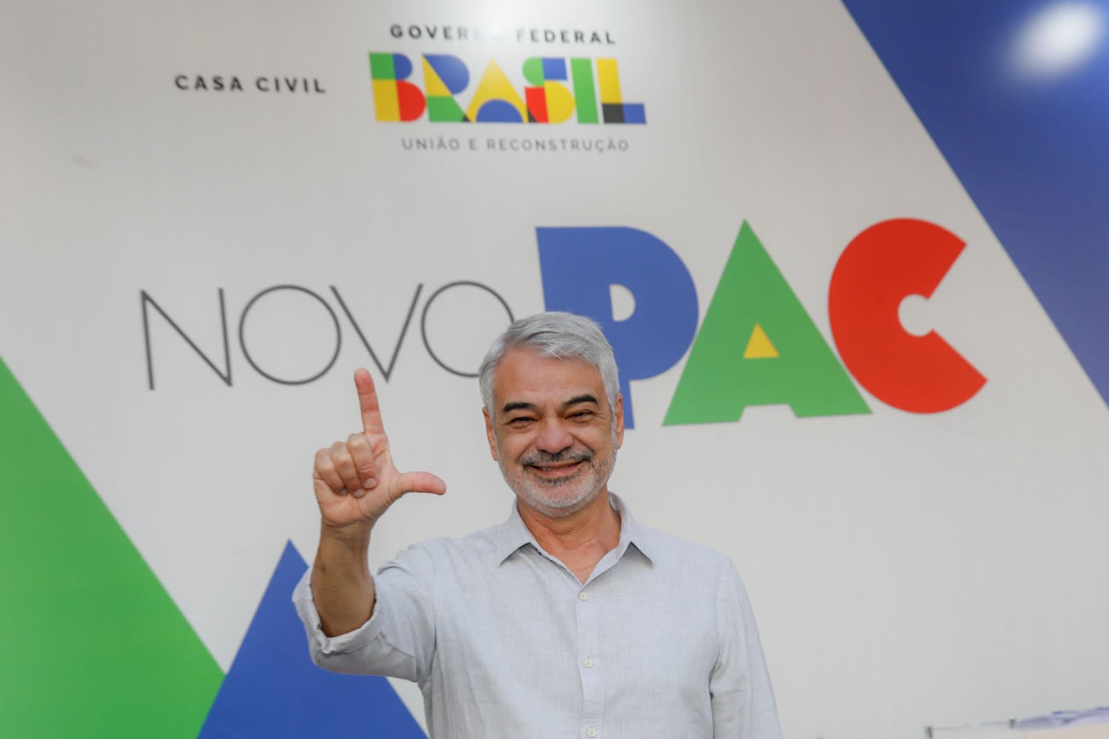 Ao lado de Lula, Humberto celebra investimento de R$ 92 bilhões do PAC em Pernambuco