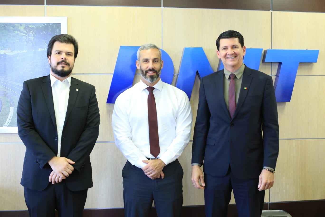 Simão e Fernando Filho se reúnem com direção do DNIT