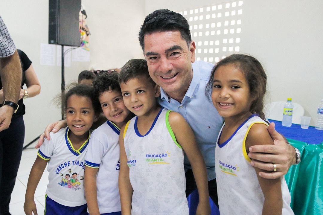 Raimundo Pimentel entrega Creche Tia Dionéa reformada e requalificada 