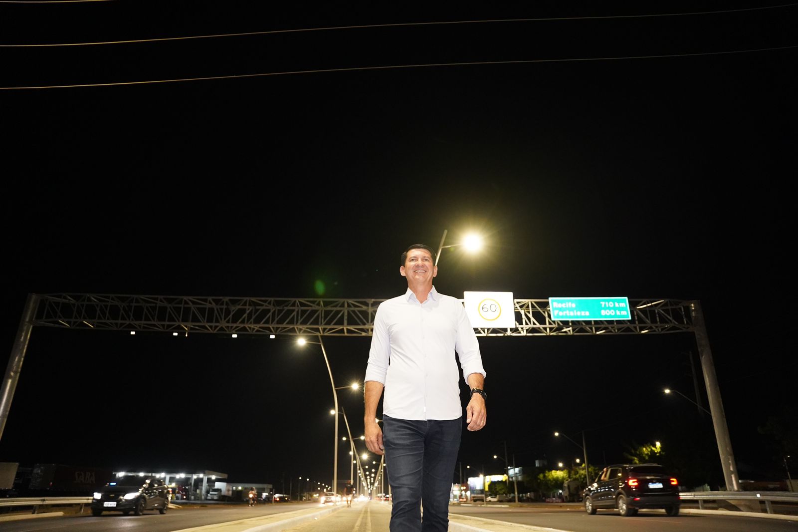 Simão entrega 1º etapa da iluminação em LED na BR-428